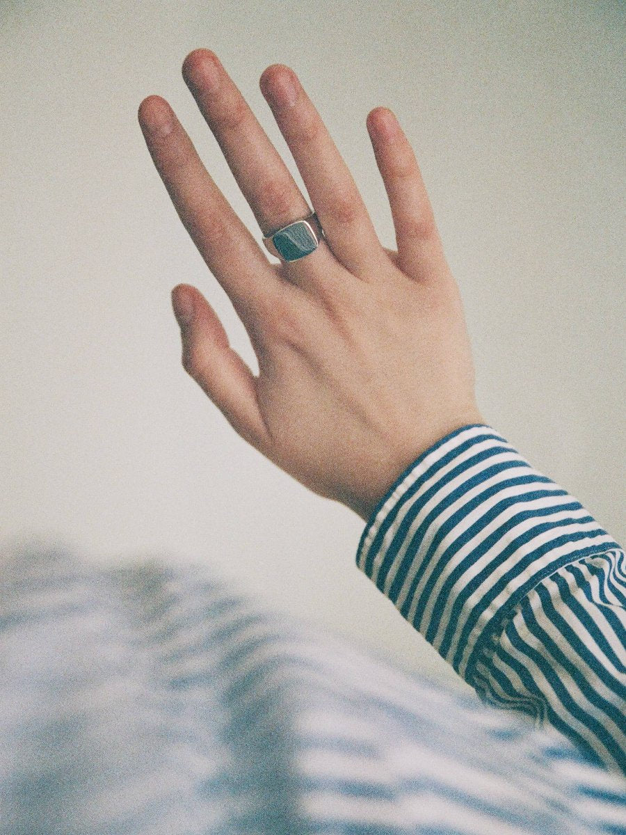 SQUARE Signet Ring